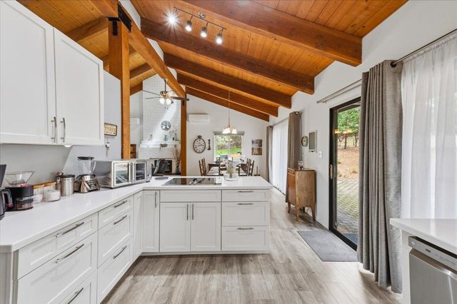 16631 Oscar Dr, Grass Valley, CA 95949