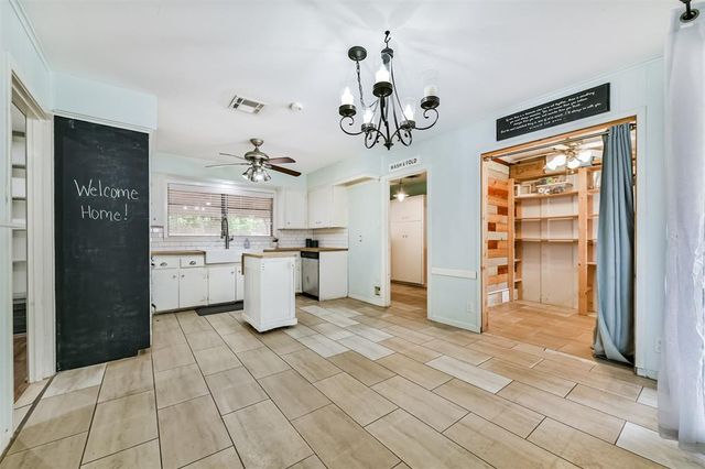 10314 Old Orchard Road, La Porte, TX 77571