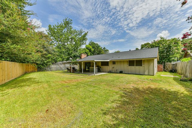10314 Old Orchard Road, La Porte, TX 77571
