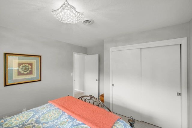 212 Parkway DRIVE, South Milwaukee, WI 53172