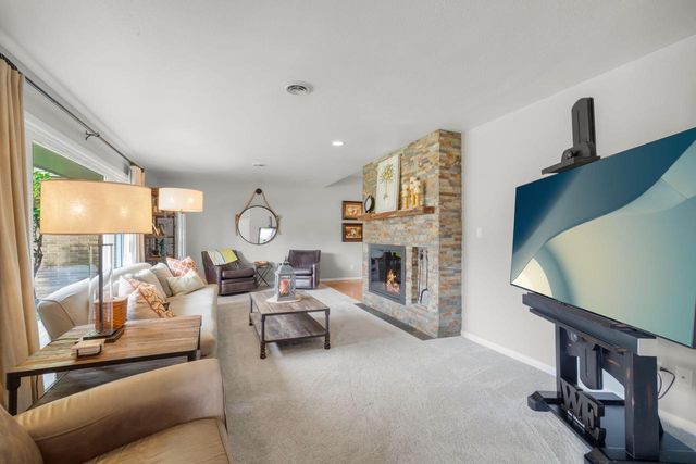 212 Parkway DRIVE, South Milwaukee, WI 53172