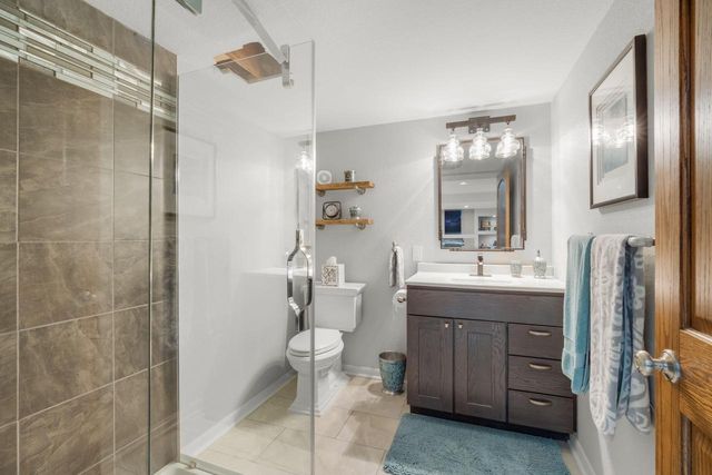 212 Parkway DRIVE, South Milwaukee, WI 53172