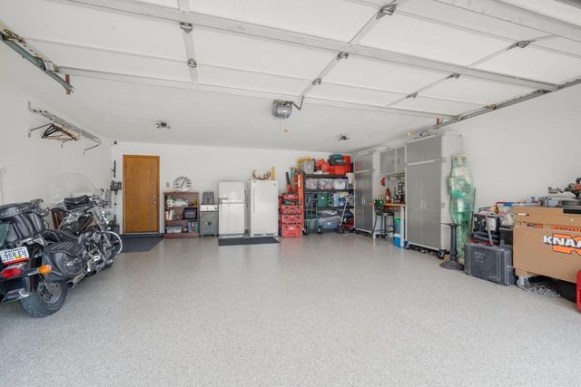 212 Parkway DRIVE, South Milwaukee, WI 53172