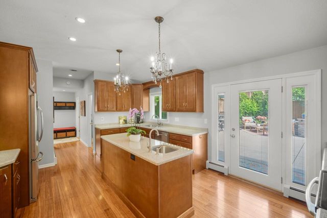 212 Parkway DRIVE, South Milwaukee, WI 53172