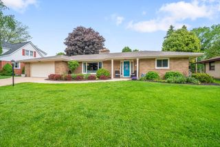 212 Parkway DRIVE, South Milwaukee, WI 53172