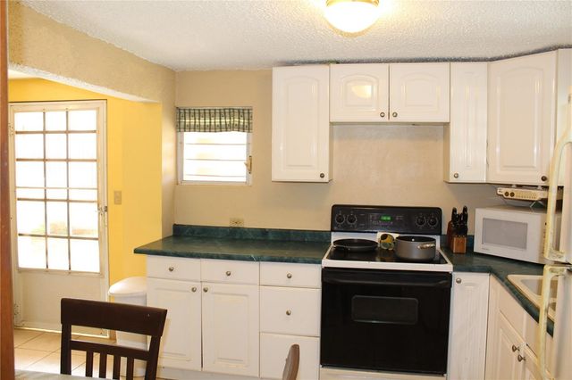 689-A SANDCZAR, Vieques, PR 00765