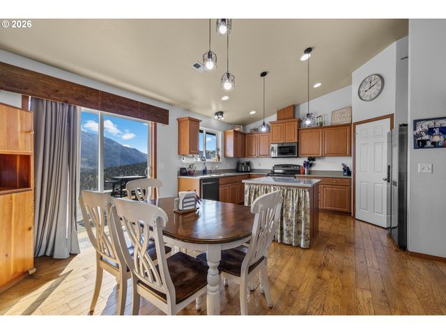 58400 4-K OVERLOOK Ln, John Day, OR 97845