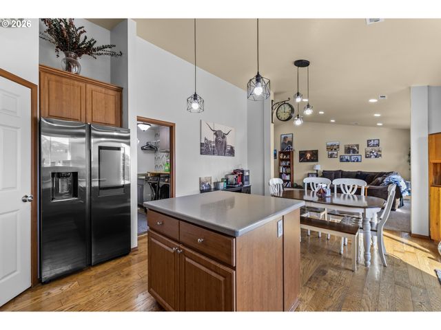 58400 4-K OVERLOOK Ln, John Day, OR 97845