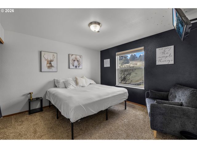 58400 4-K OVERLOOK Ln, John Day, OR 97845