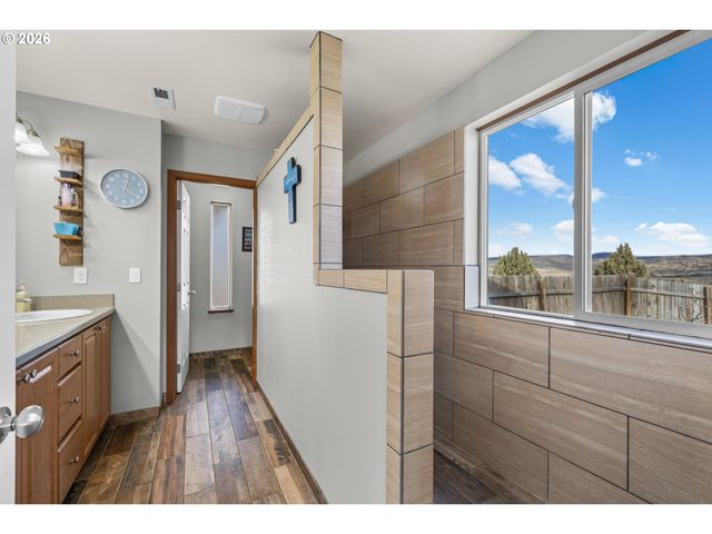 58400 4-K OVERLOOK Ln, John Day, OR 97845