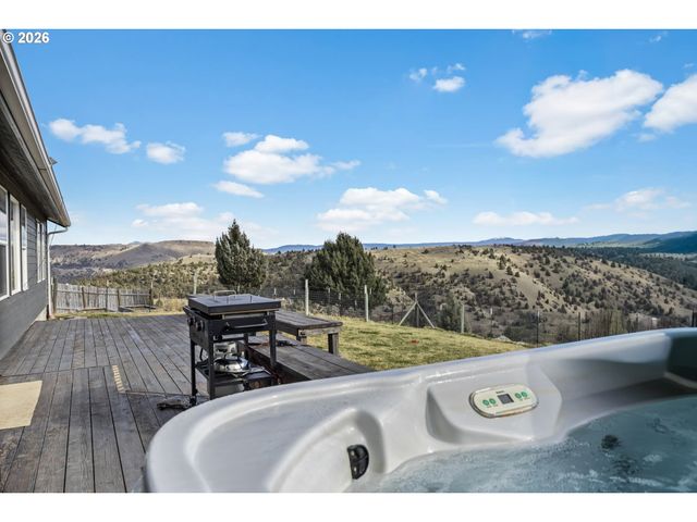58400 4-K OVERLOOK Ln, John Day, OR 97845