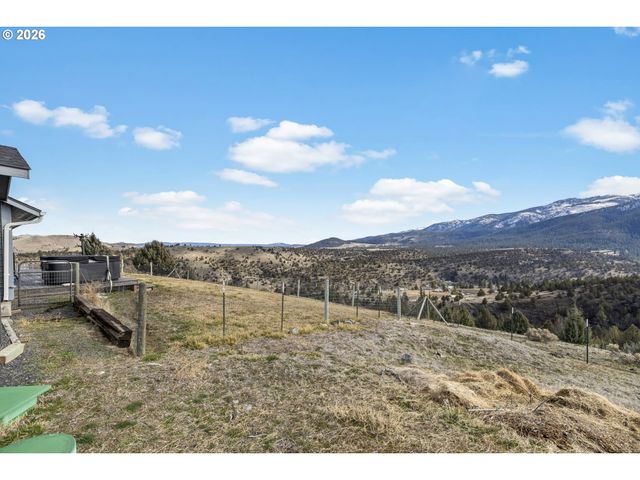 58400 4-K OVERLOOK Ln, John Day, OR 97845
