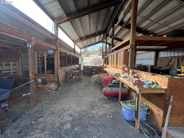 58400 4-K OVERLOOK Ln, John Day, OR 97845