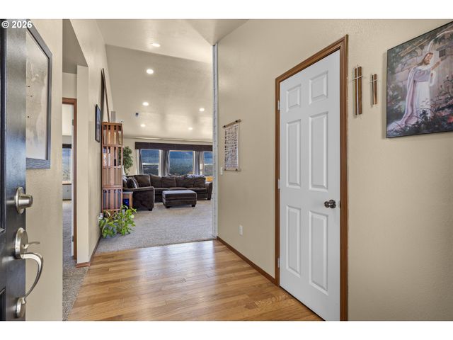 58400 4-K OVERLOOK Ln, John Day, OR 97845
