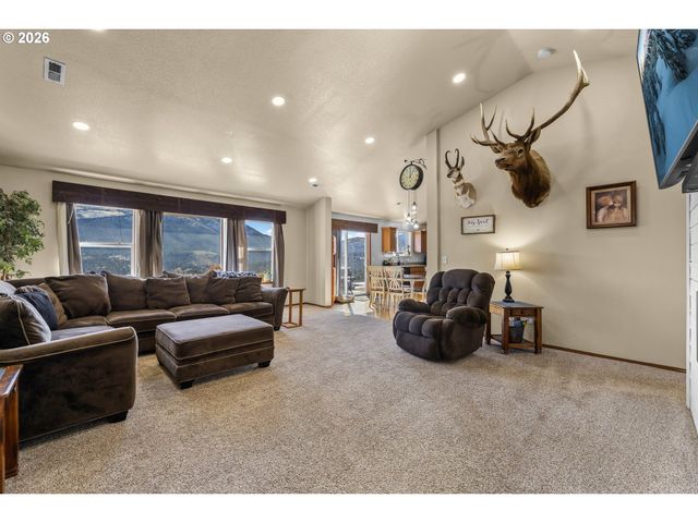 58400 4-K OVERLOOK Ln, John Day, OR 97845