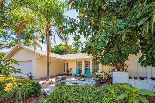 520 SANDY HOOK ROAD, Palm Harbor, FL 34683
