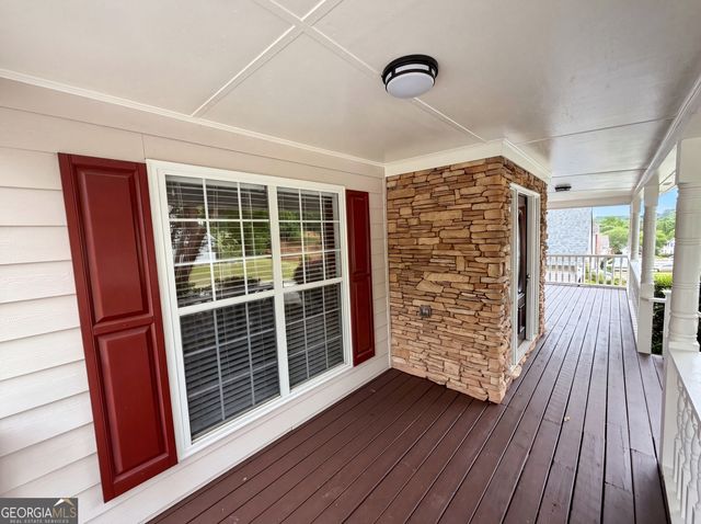 4129 Duncan Ives Drive, Buford, GA 30519