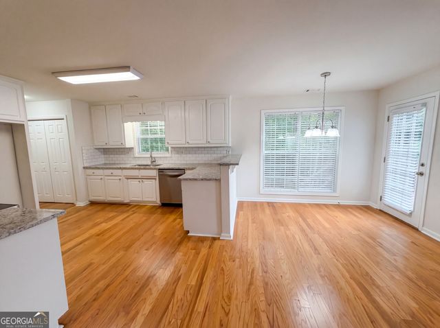 4129 Duncan Ives Drive, Buford, GA 30519