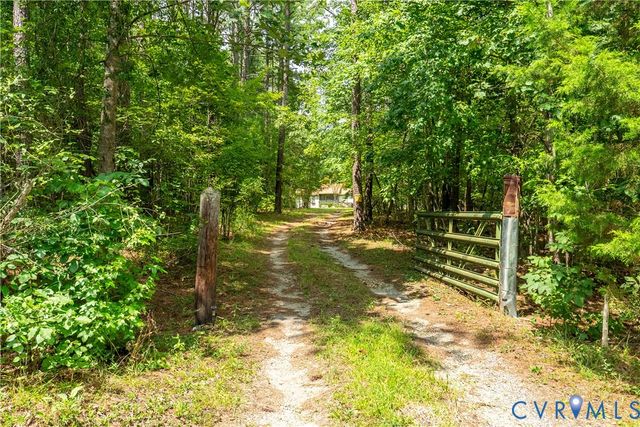 405 Washout Road, Keysville, VA 23947