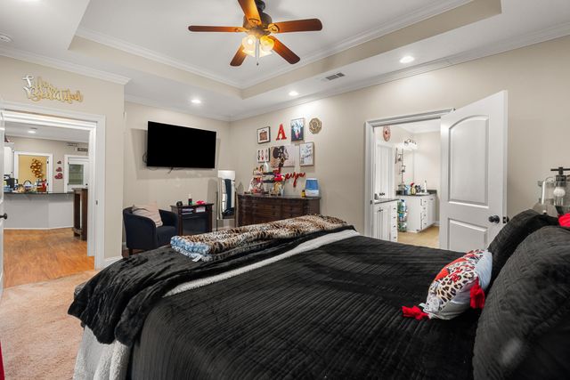 66 Village Dr., Hattiesburg, MS 39402