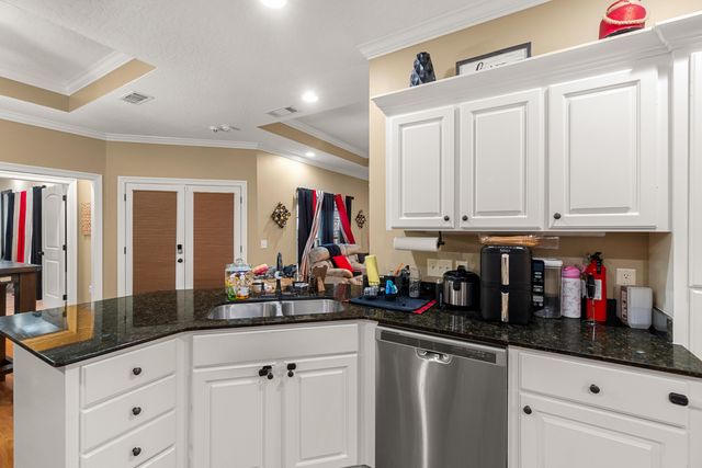 66 Village Dr., Hattiesburg, MS 39402