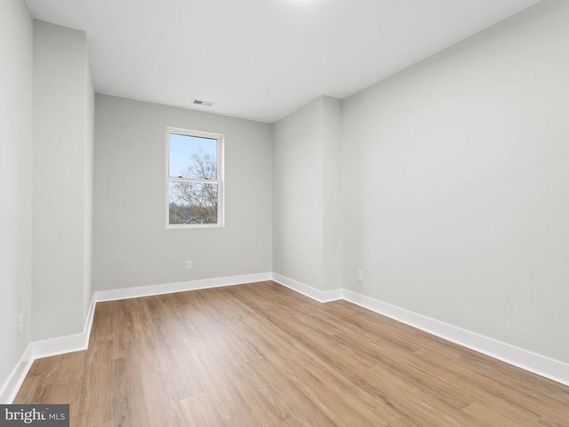 5942 ELLSWORTH ST, Philadelphia, PA 19143