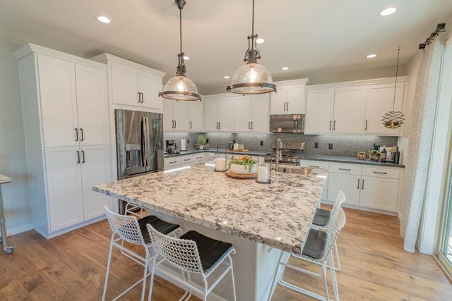 748 Ridgebank Avenue, Madera, CA 93636