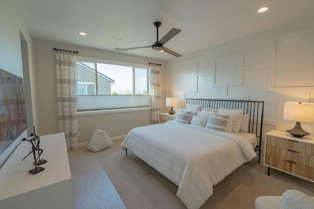 748 Ridgebank Avenue, Madera, CA 93636