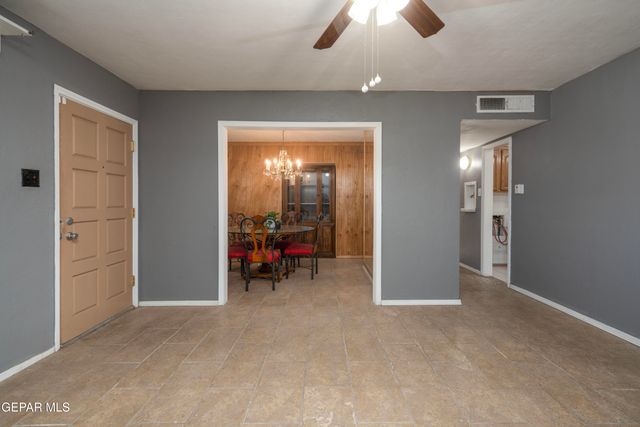 2636 PRESTWICK Road, El Paso, TX 79925