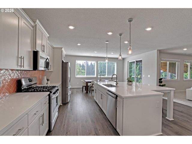 15388 Se HAWTHORNE MEADOWS St, Portland, OR 97236