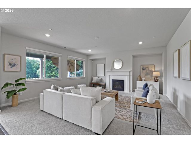 15388 Se HAWTHORNE MEADOWS St, Portland, OR 97236