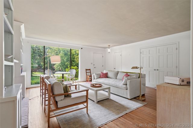 3245 S Victor Avenue, Tulsa, OK 74105