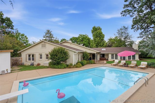 3245 S Victor Avenue, Tulsa, OK 74105