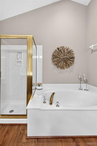 664 Bluffs View Court, Eureka, MO 63025