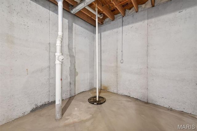 664 Bluffs View Court, Eureka, MO 63025