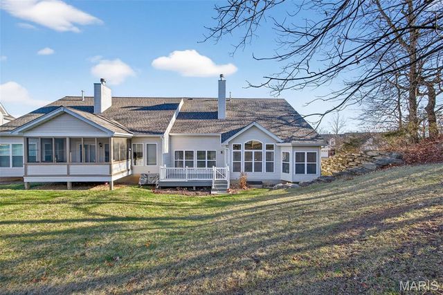 664 Bluffs View Court, Eureka, MO 63025