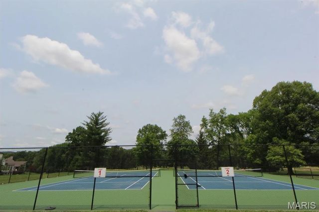 664 Bluffs View Court, Eureka, MO 63025