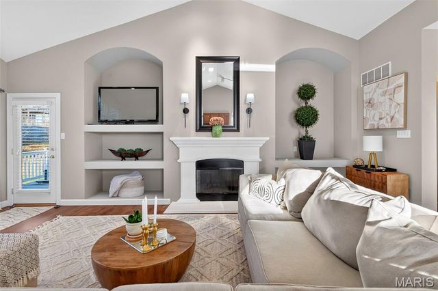 664 Bluffs View Court, Eureka, MO 63025