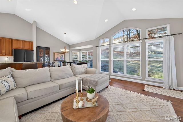 664 Bluffs View Court, Eureka, MO 63025