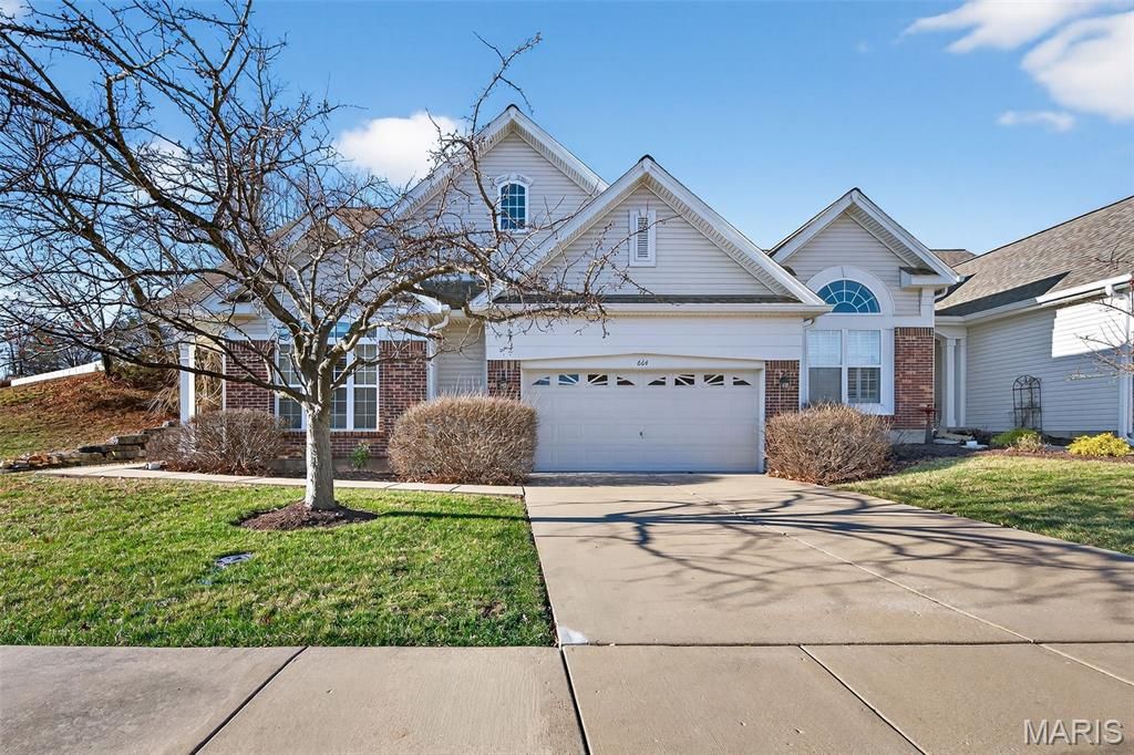 664 Bluffs View Court, Eureka, MO 63025