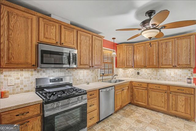 154 Azalea Avenue, Savannah, GA 31408