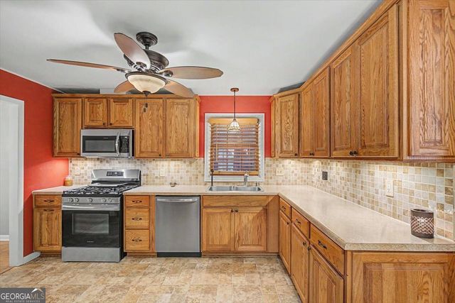 154 Azalea Avenue, Savannah, GA 31408