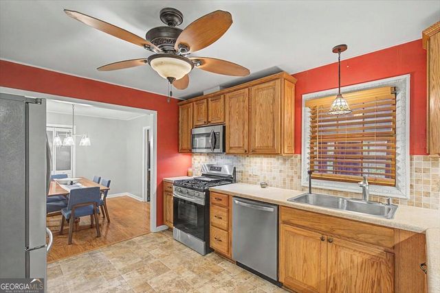 154 Azalea Avenue, Savannah, GA 31408