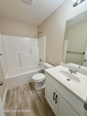 338 Breckinridge Cir, Vine Grove, KY 40175