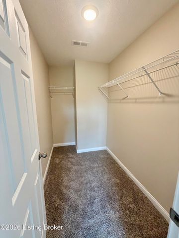 338 Breckinridge Cir, Vine Grove, KY 40175