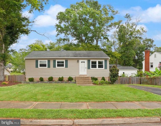 7413 ALBEMARLE DR, Manassas, VA 20111