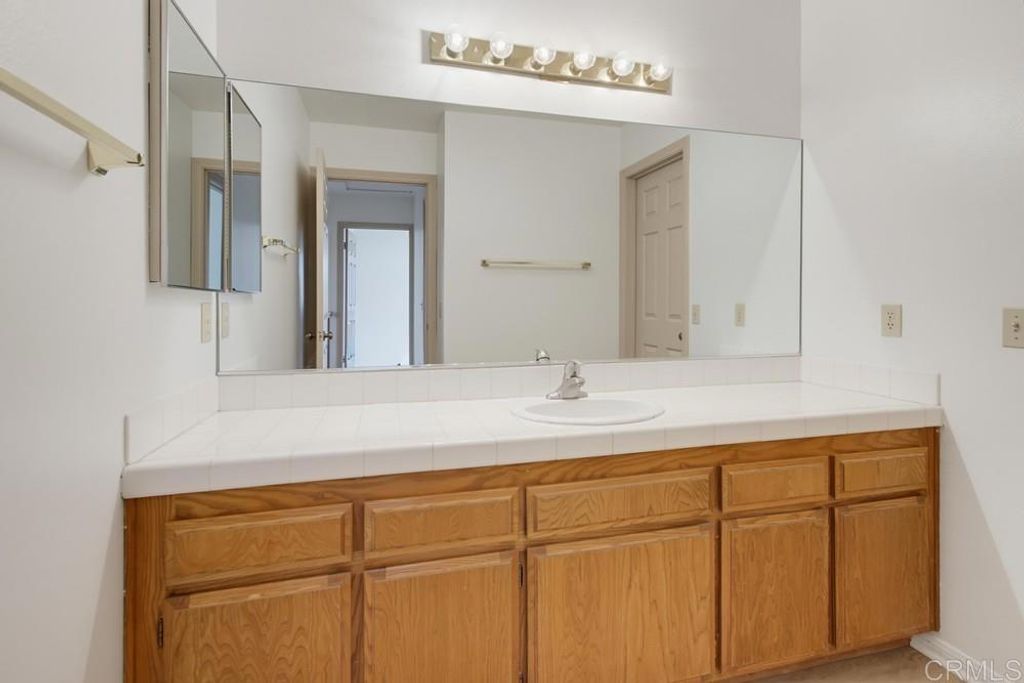 Image 24 of property listing at 1193 Phillips Street, Vista, CA 92083