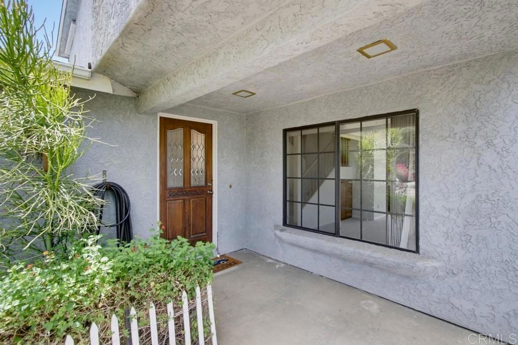 Image 4 of property listing at 1193 Phillips Street, Vista, CA 92083