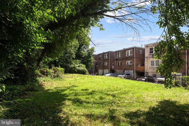 625 E WOODLAWN ST, Philadelphia, PA 19144