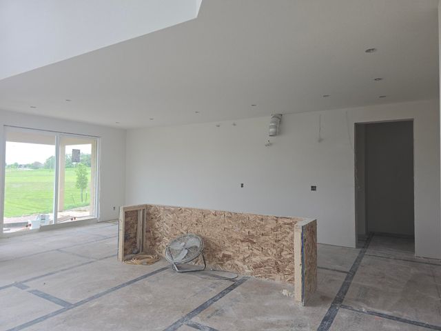 16214 Sharon Drive, Urbandale, IA 50323